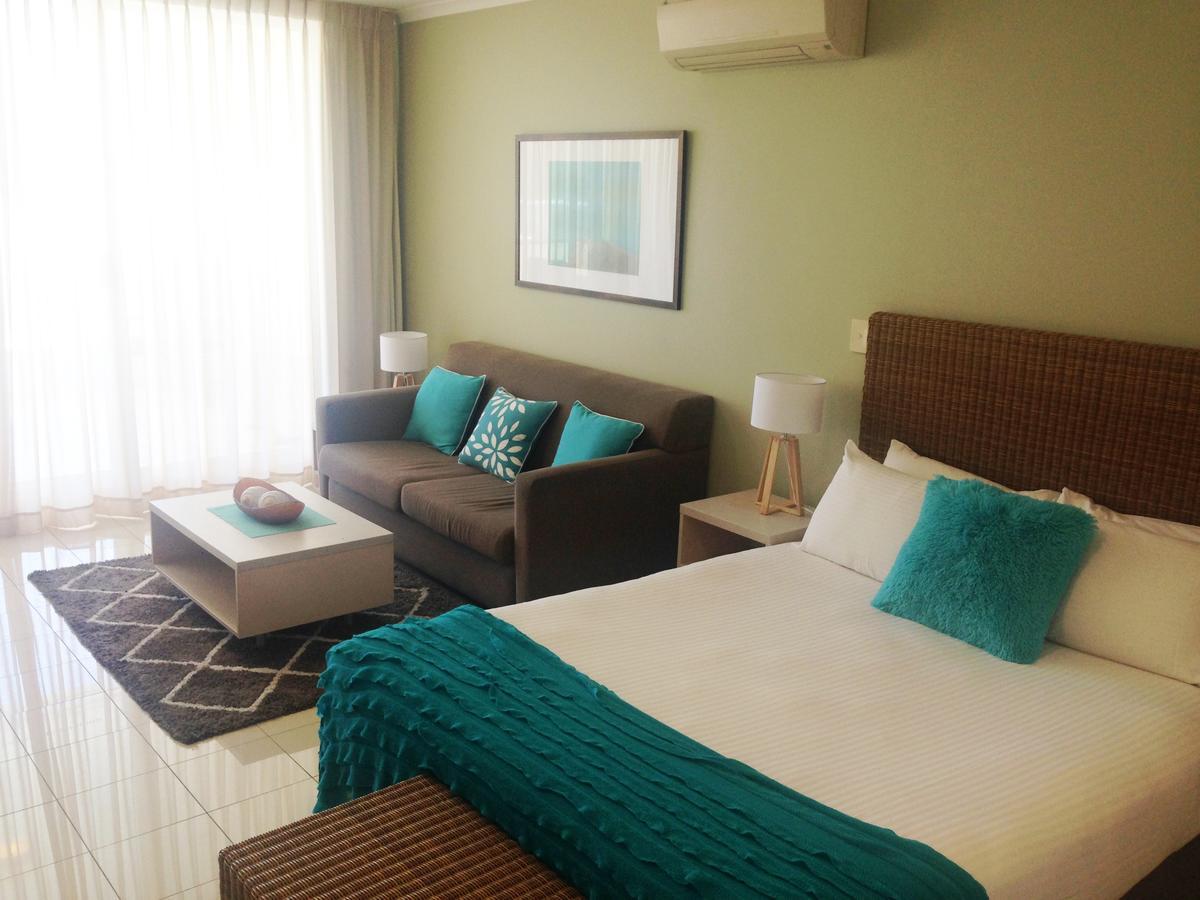 Base Holidays - Ettalong Beach Premium Apartments Exterior foto