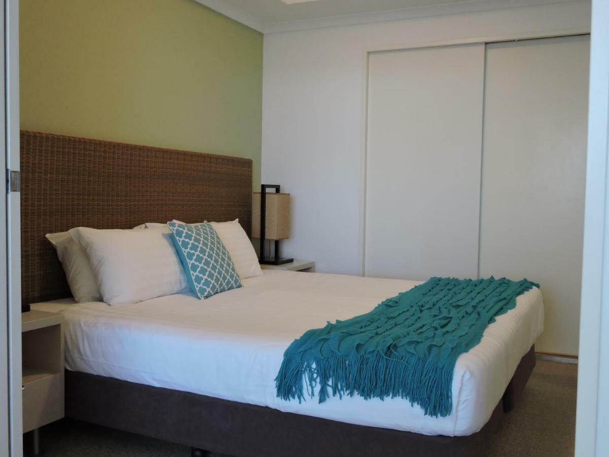 Base Holidays - Ettalong Beach Premium Apartments Exterior foto
